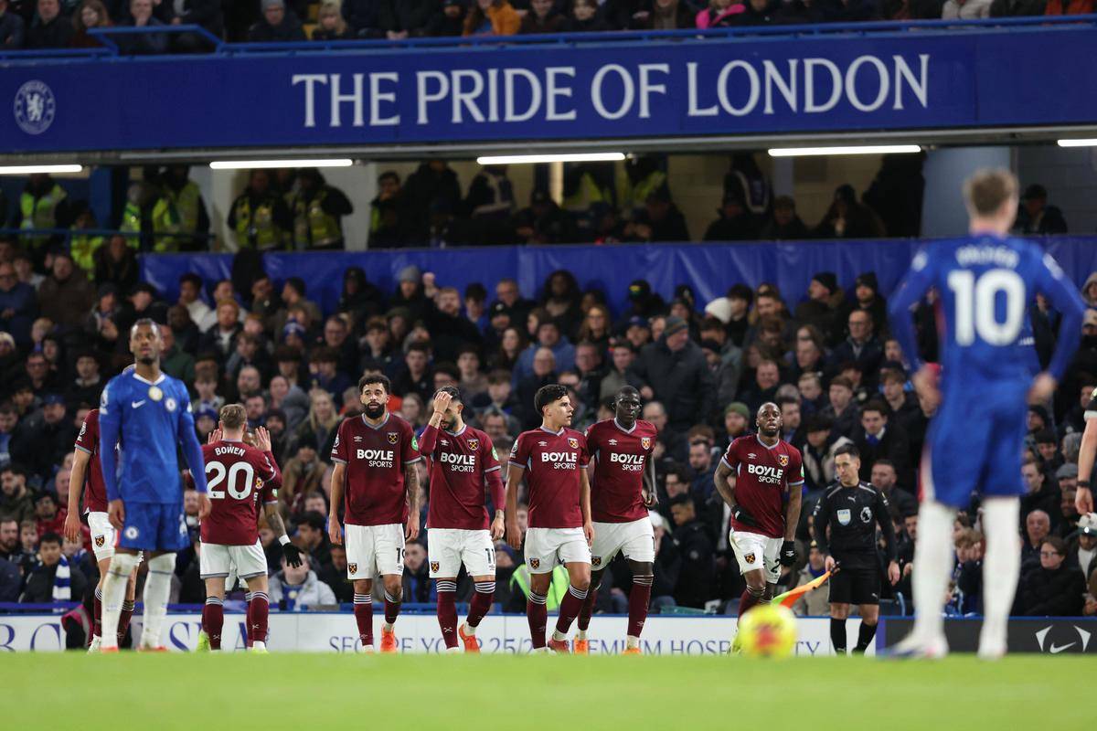 亚博-刚刚！塞维利亚今夜迎来里程碑阿森纳清晨防线松动，库里赛事官方发布失利新规的简单介绍