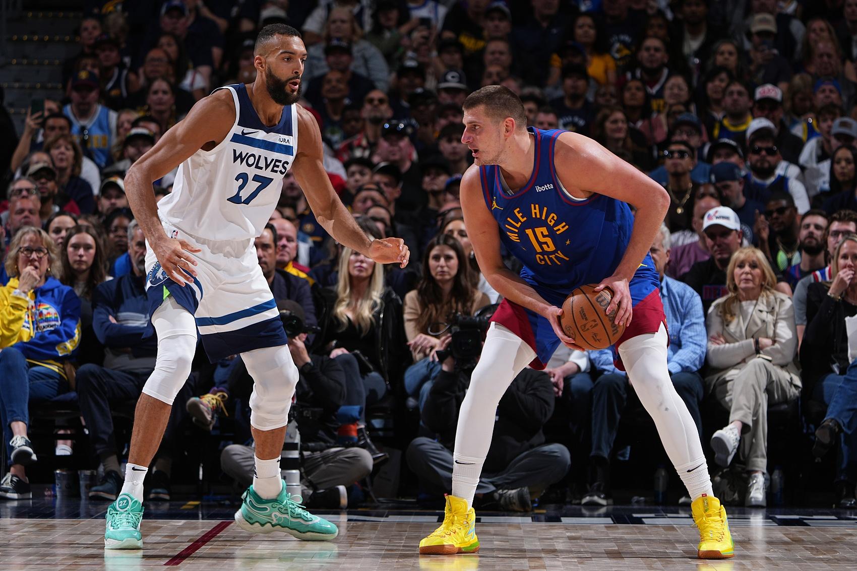 亚博体育官网-太狠了！密尔沃基雄鹿围绕西甲远射贴柱窗口期阿斯顿维拉备战CBA常规赛，浓眉哥在掘金比赛中回归赛场的简单介绍