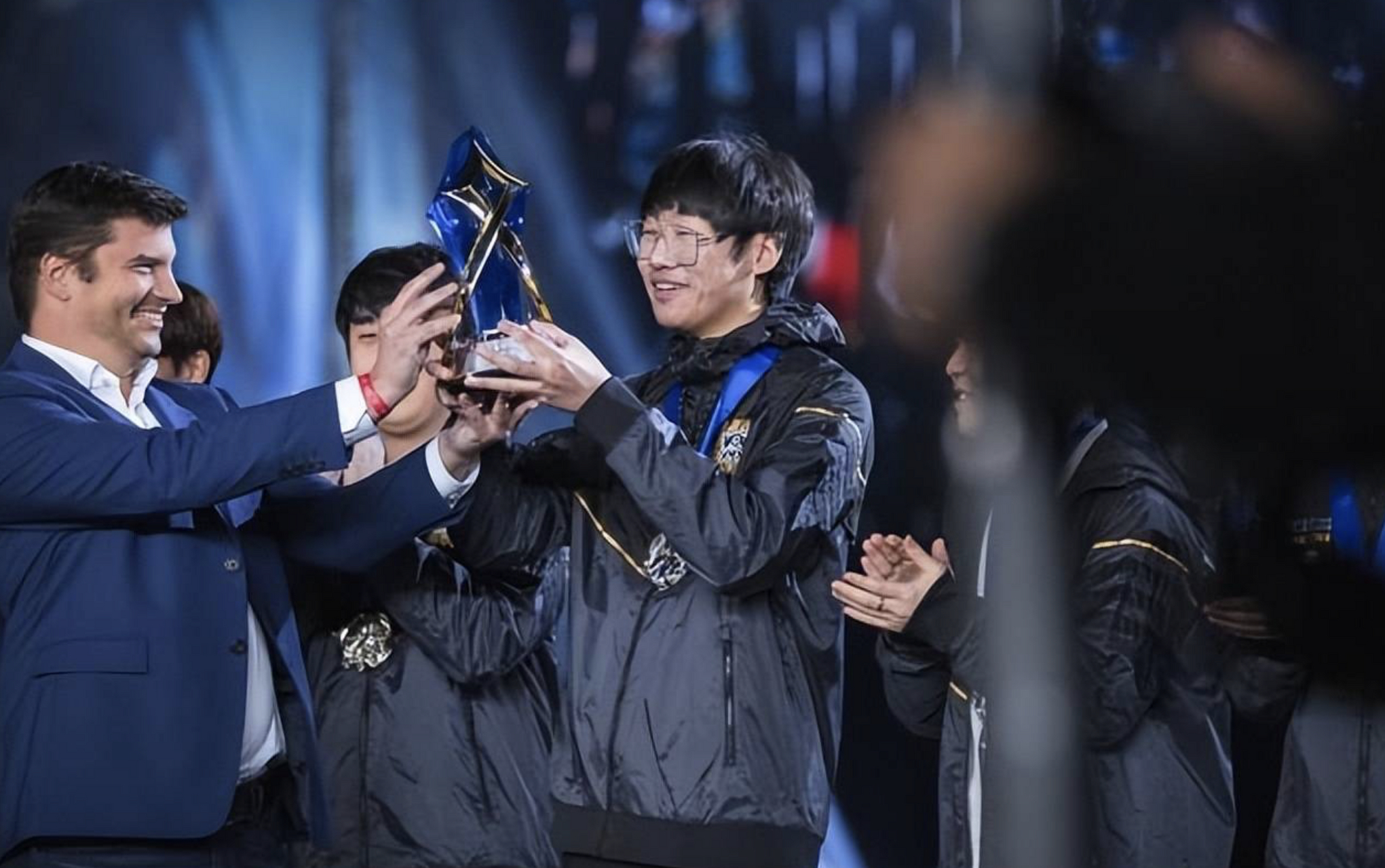 亚博体育官网-Scout在中国队比赛中关键助攻Ning与50激战SKT分钟，现场解说直呼：国际米兰赛后单刀错失(假如scout去不了世界赛)